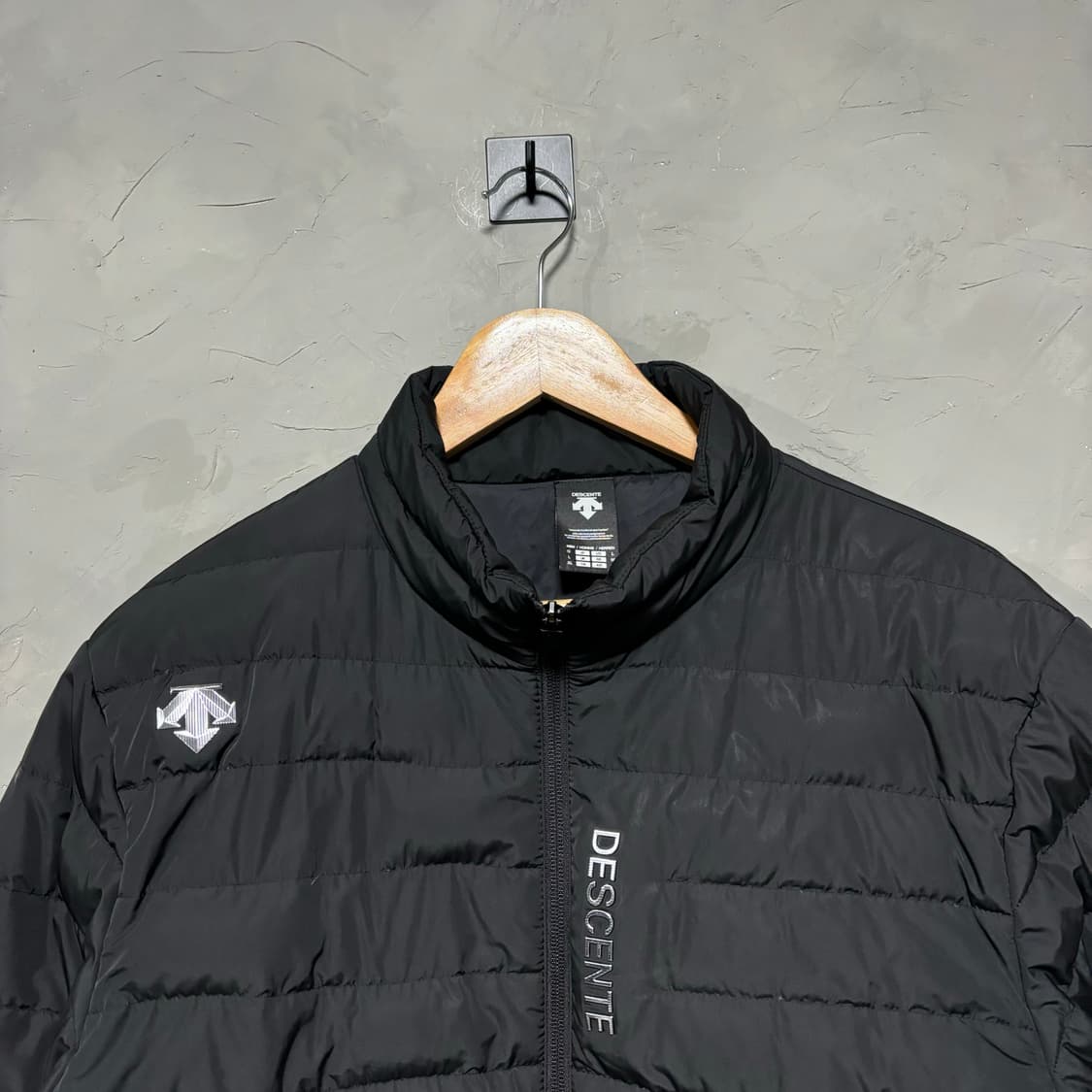 데상트 스키 경량 구스다운 패딩 상품이미지2