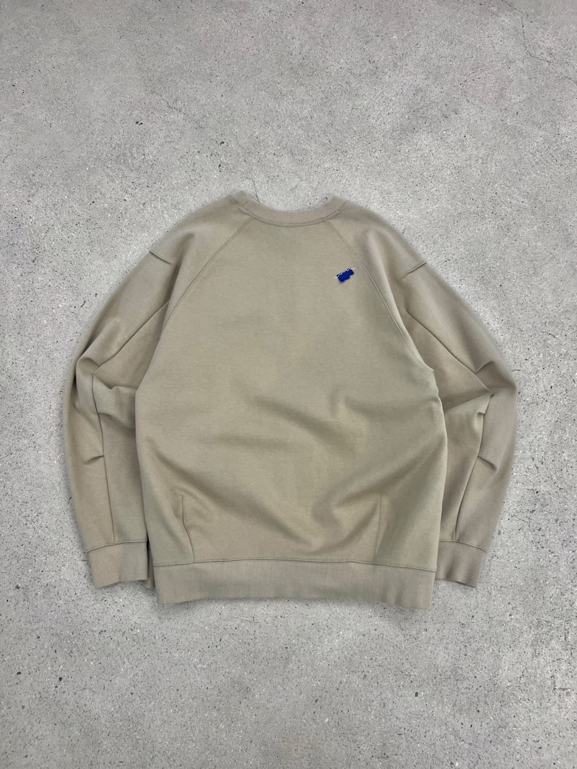 아더에러 스컬프터 로고 맨투맨 상품이미지5