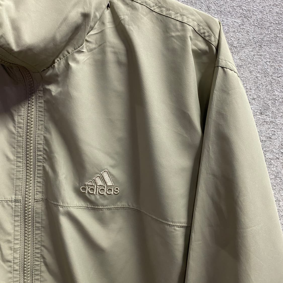 아디다스 스몰로고 아이보리 후드 바람막이 자켓 B4107 상품이미지3