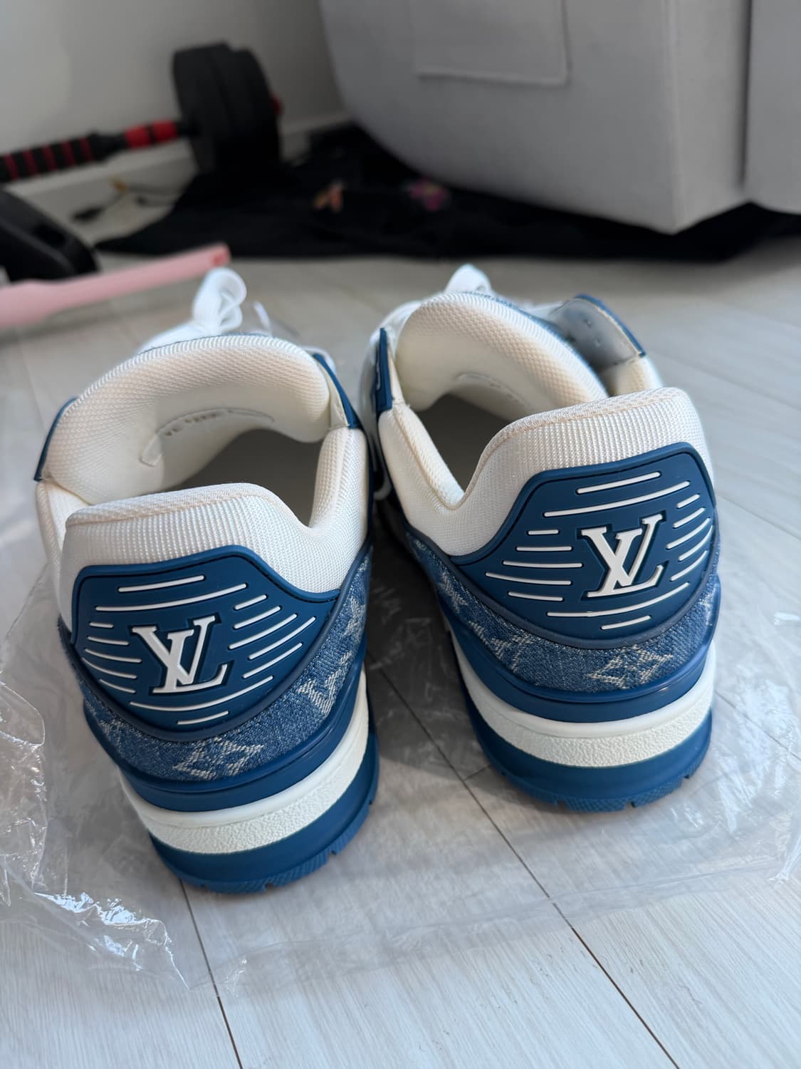 루이비통 트레이너 스니커즈 270 상품이미지4