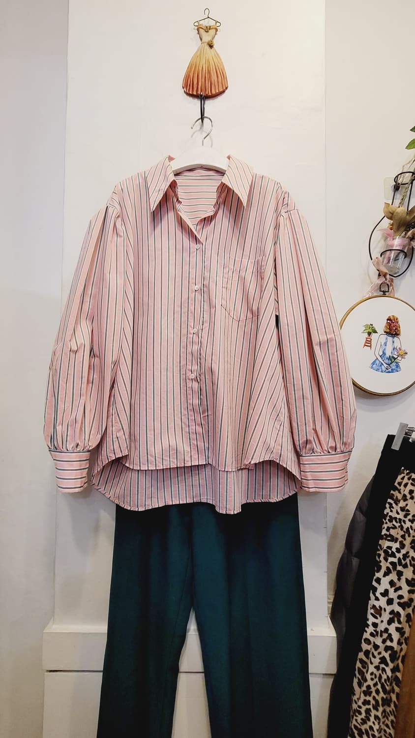 루즈핏 벌룬 스트라이프 셔츠 상품이미지1