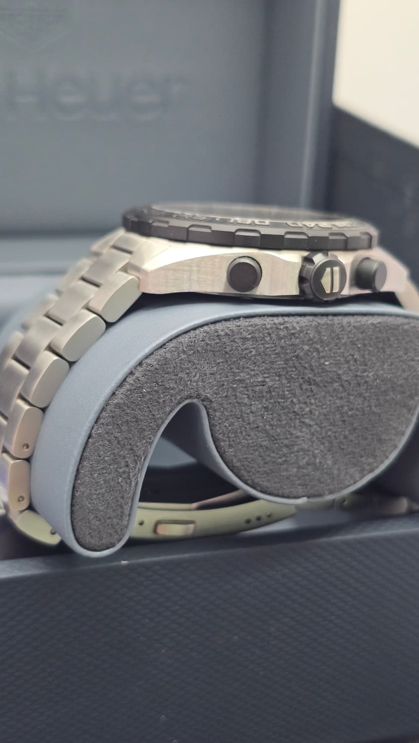 태그호이어 포뮬러1 크로노 블랙 24년 12월 쿼츠 시계 상품이미지4