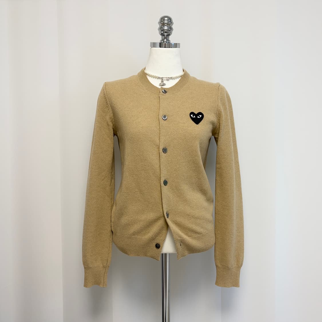 꼼데가르송 블랙와펜 베이지 가디건 백화점 구입 상품이미지5