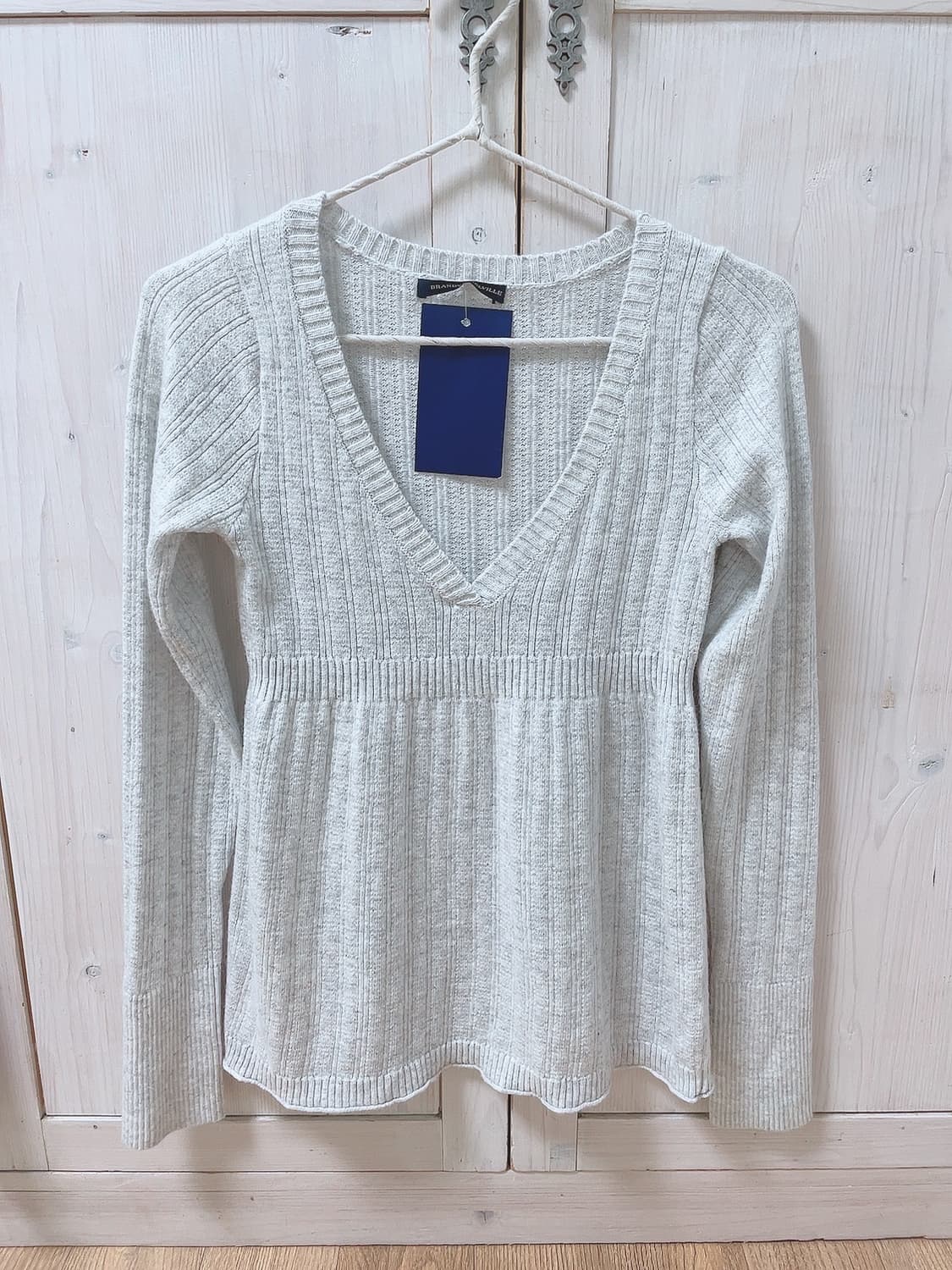 브랜디멜빌 브이넥 베이비돌 니트 스웨터 새상품 상품이미지1