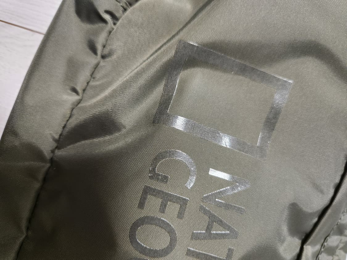 새상품)내셔널지오그래픽 빅로고 바디백
사이즈 가로 42cm 높이 21cm 상품이미지3