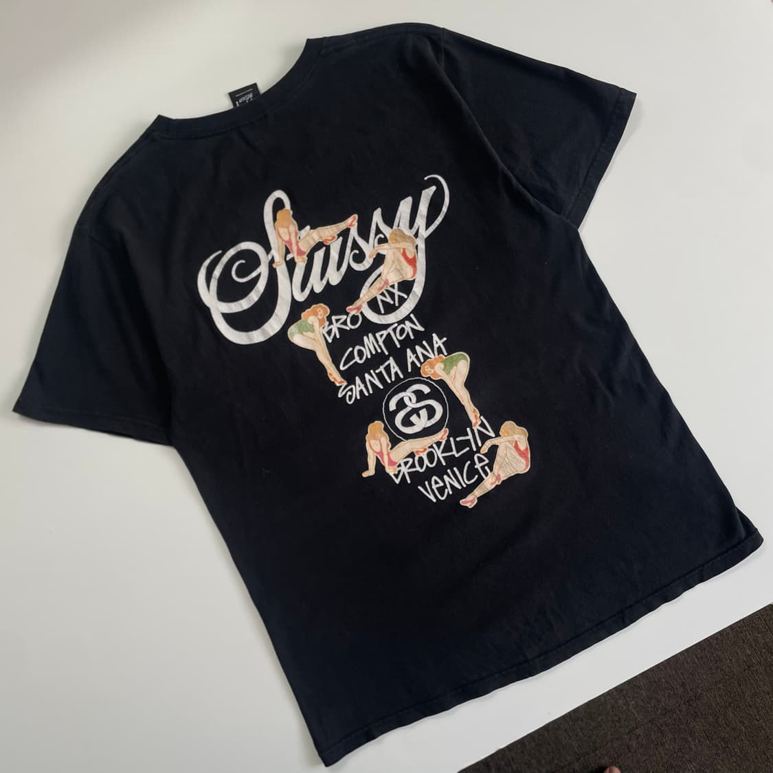 Stussy 스투시 90‘s 월드투어 핀업걸 반팔티 상품이미지4