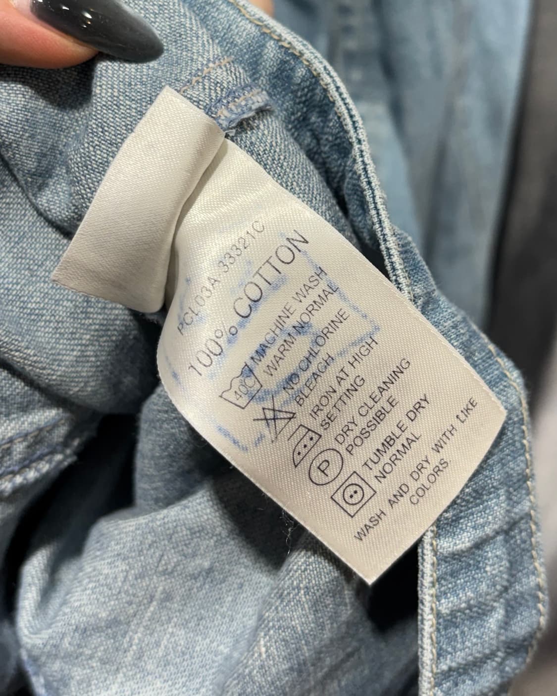 L Levis 리바이스 우먼스 워시드 절개 투포켓 데님셔츠 상품이미지6