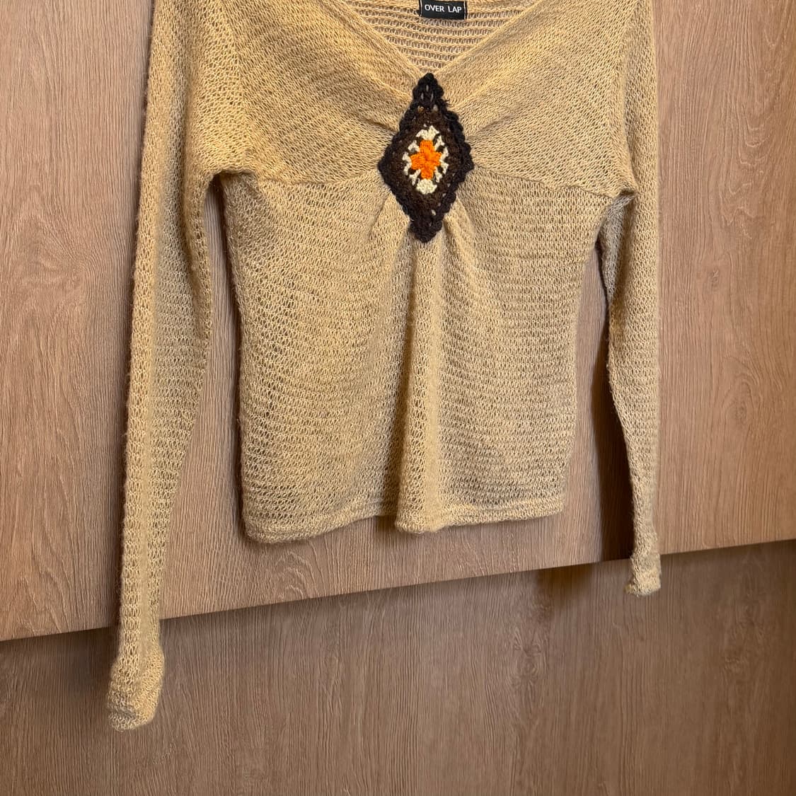빈티지 브이넥 니트 크로셰 짜임 디테일 베이지 상품이미지8