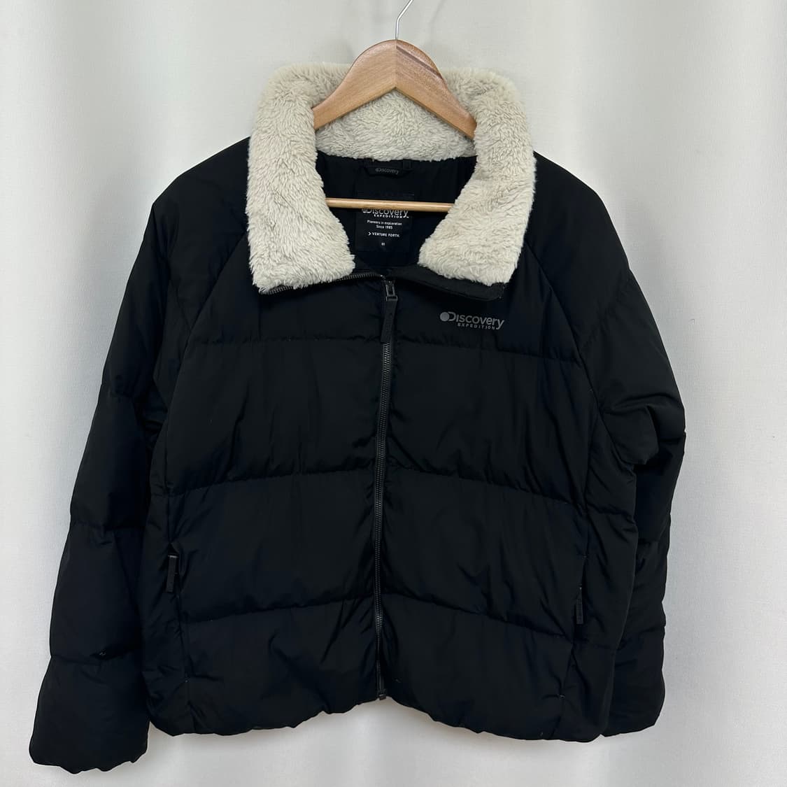 디스커버리 여자 오리털 가벼운 패딩 검정 95  iow 상품이미지1