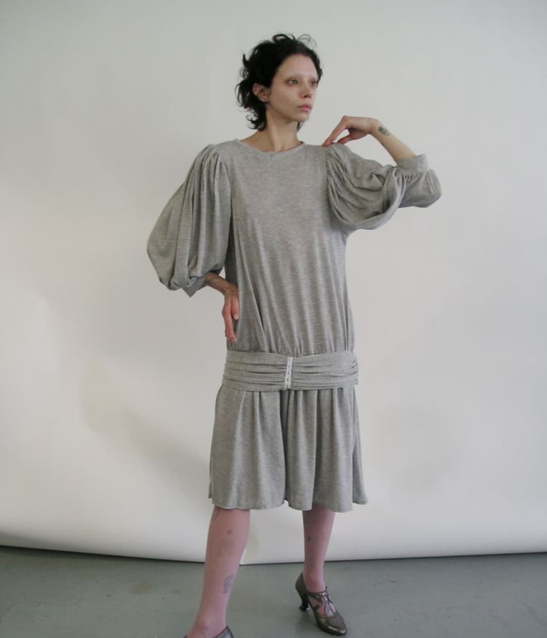 에옹쓰 Art Nouveau Dress - gray 상품이미지3
