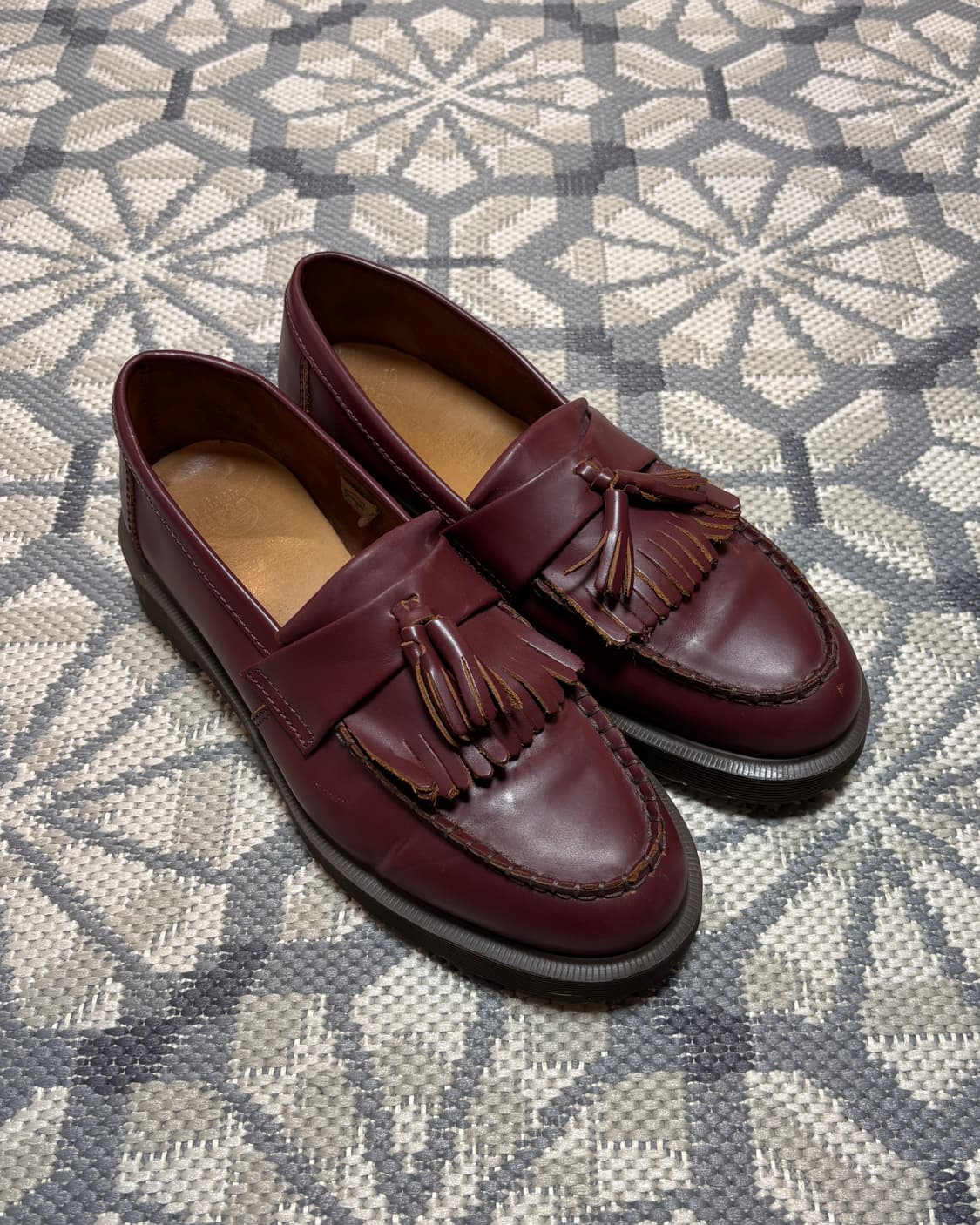 (260) 닥터마틴 리로이 테슬 로퍼 체리 레드 상품이미지1