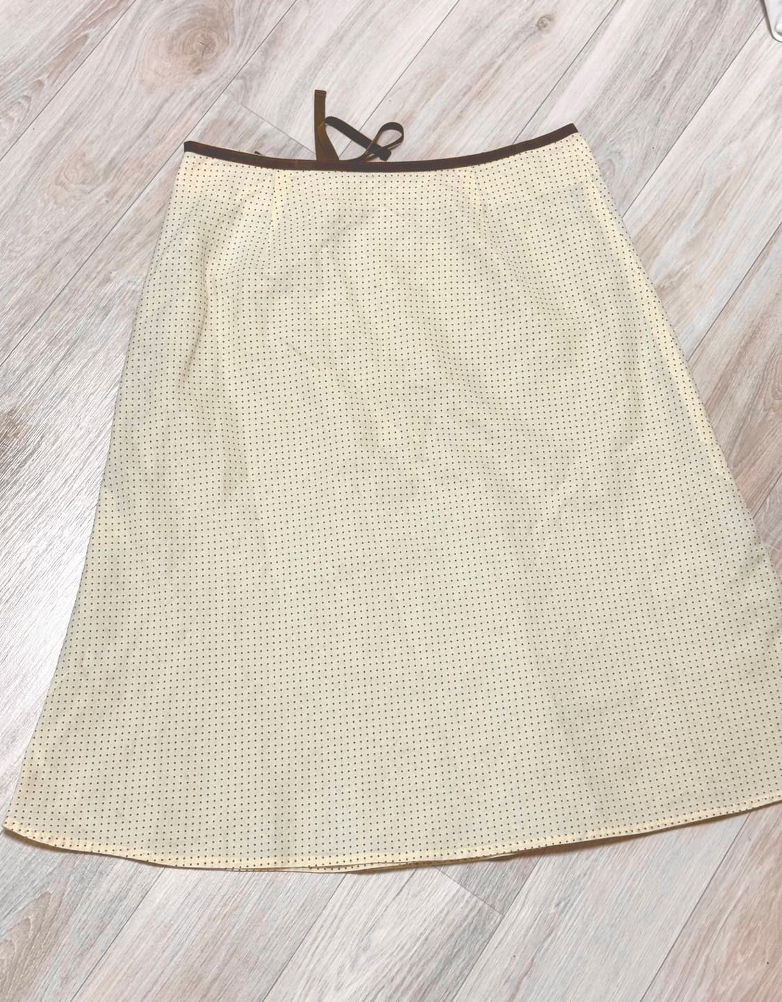 페어리 도트 버튼 리본 미디 스커트 상품이미지3