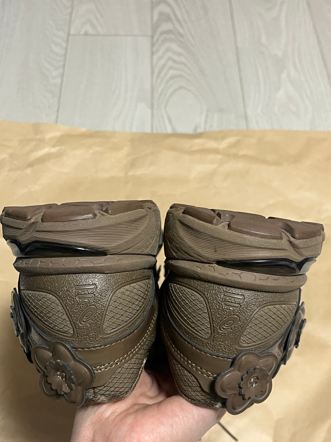 세실리에반센 아식스 젤터레인 245cm 상품이미지5