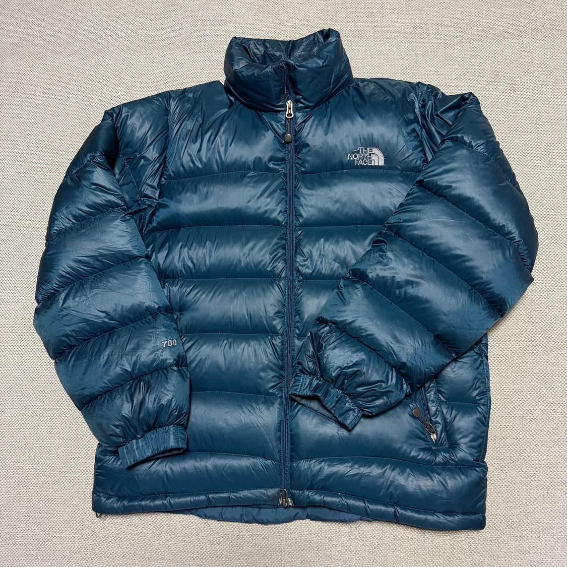 노스페이스 700 유광 다운패딩 상품이미지1