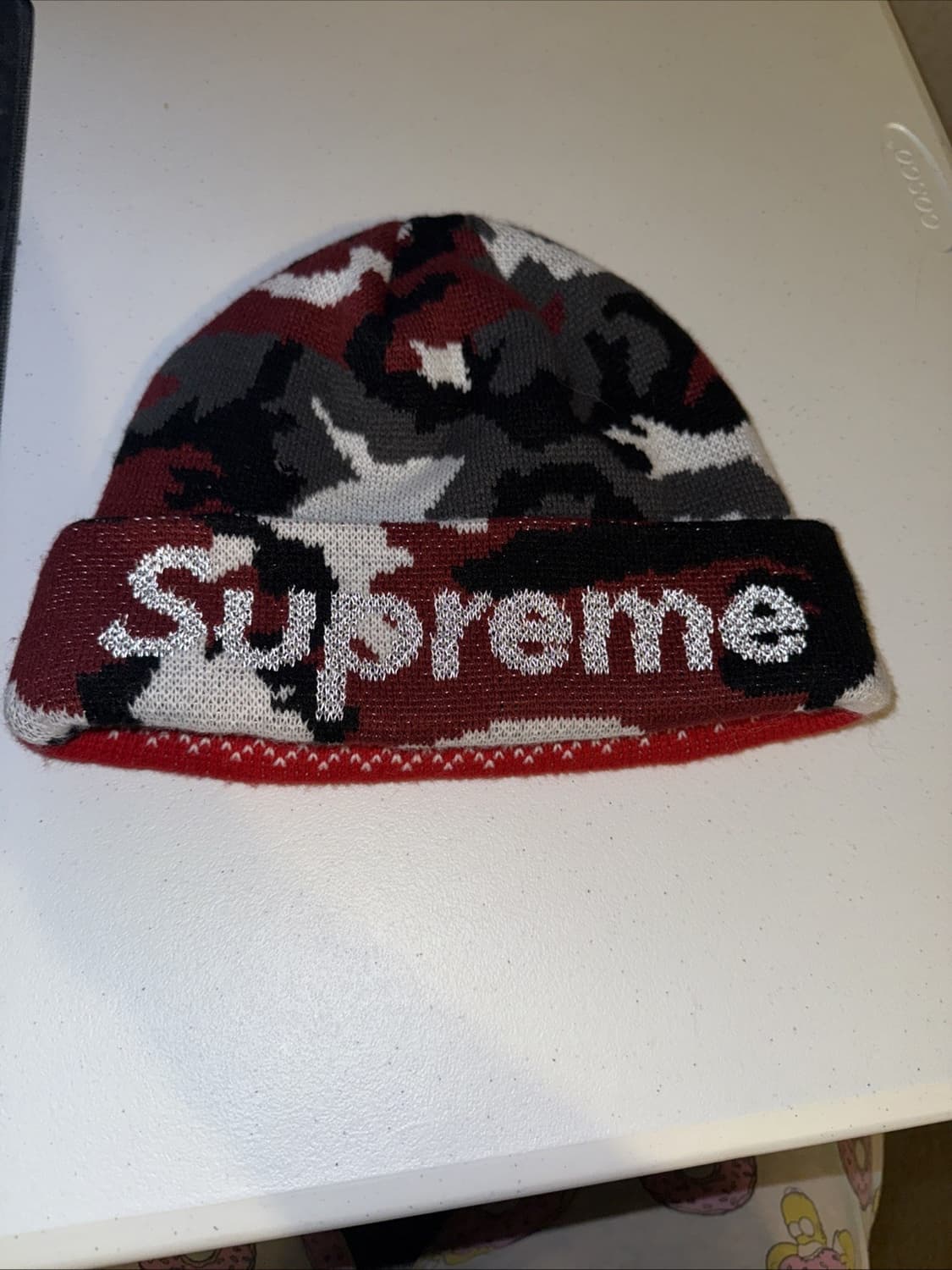 22FW 슈프림 X 뉴에라 스플릿 비니 레드 상품이미지2