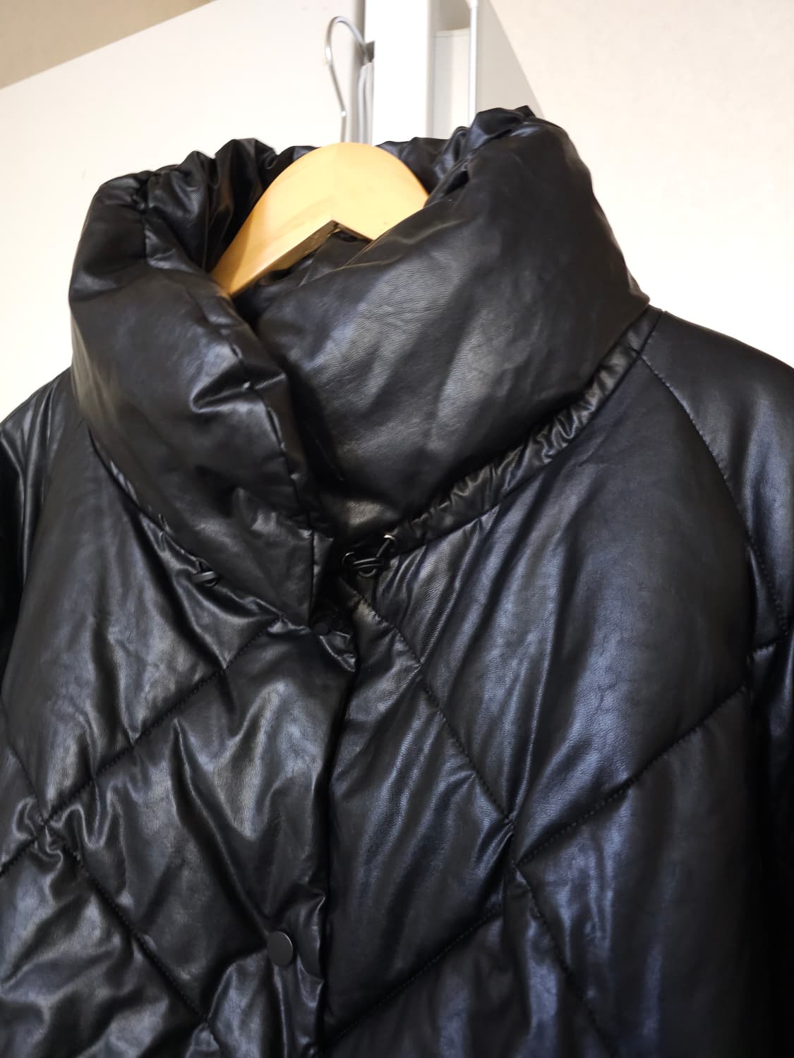 미니멈 블랙 오버핏 웰론패딩 상품이미지2