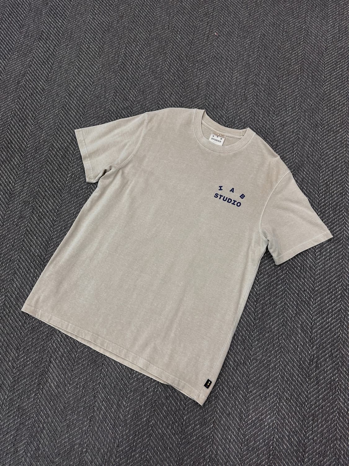 아이앱 반팔 L 상품이미지1