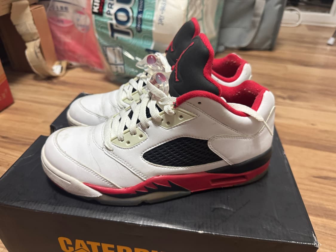 에어조던5로우 파이어레드 상품이미지2