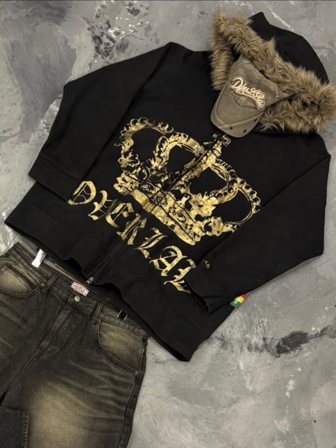 갸루st 오버랩 골드 크라운 투웨이 오버핏 퍼 후드집업 상품이미지1