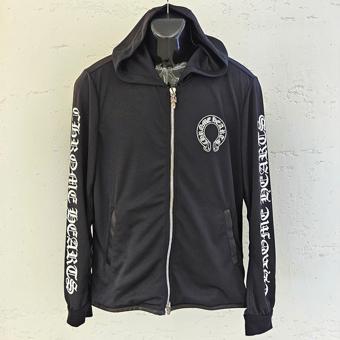 [M] 크롬하츠 말발굽 레터링 후드 트랙자켓 블랙LWVOJKGX 상품이미지1