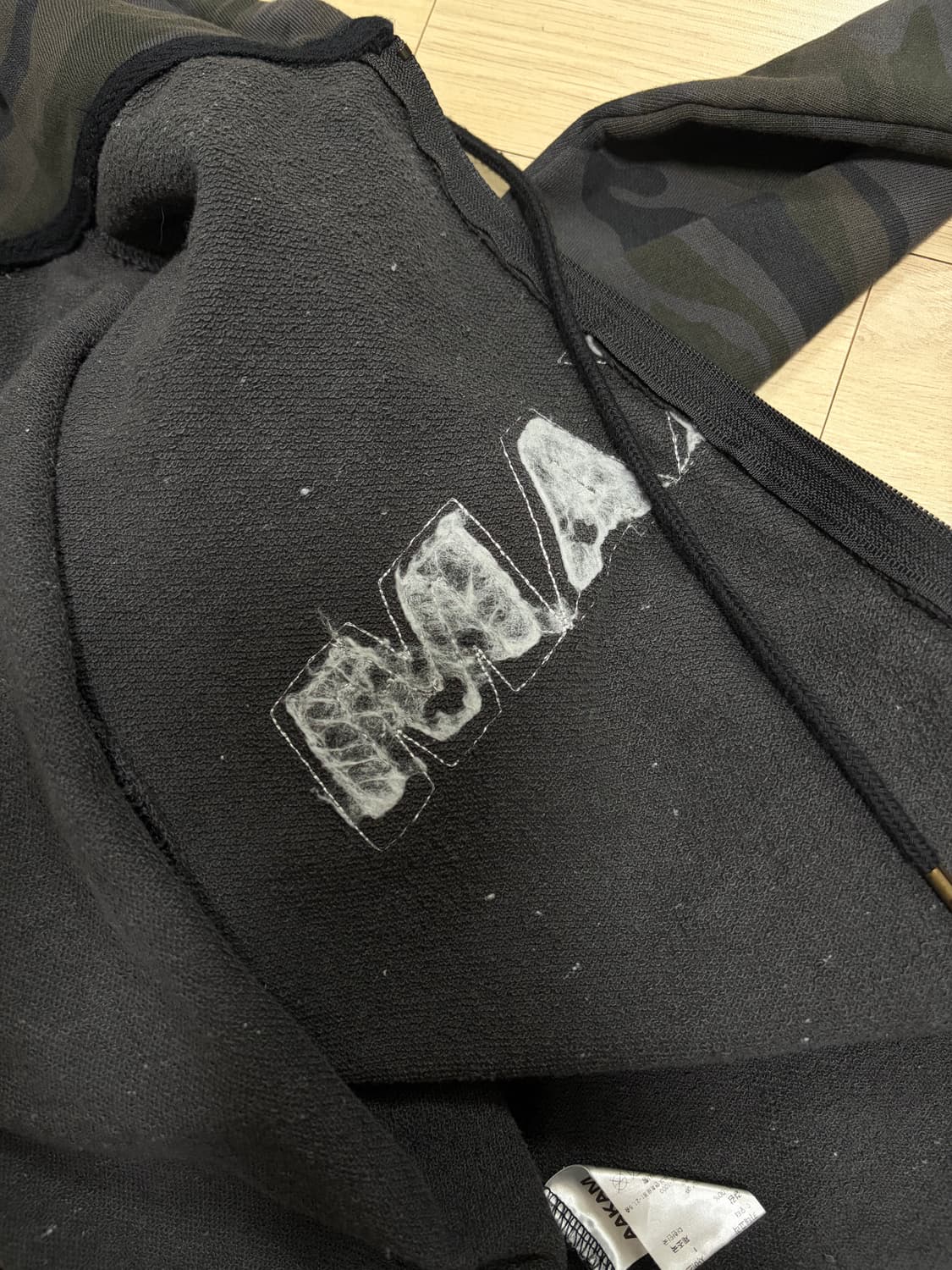 아캄 카모 콘트래스트 로고 집업 후디 블랙 상품이미지5