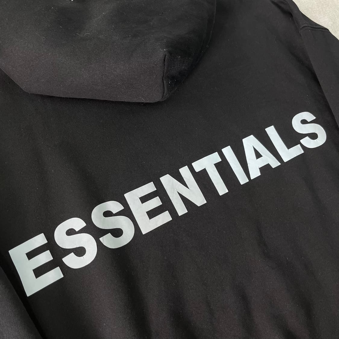 105 피오갓 에센셜 스카치 백로고 후드티 상품이미지5