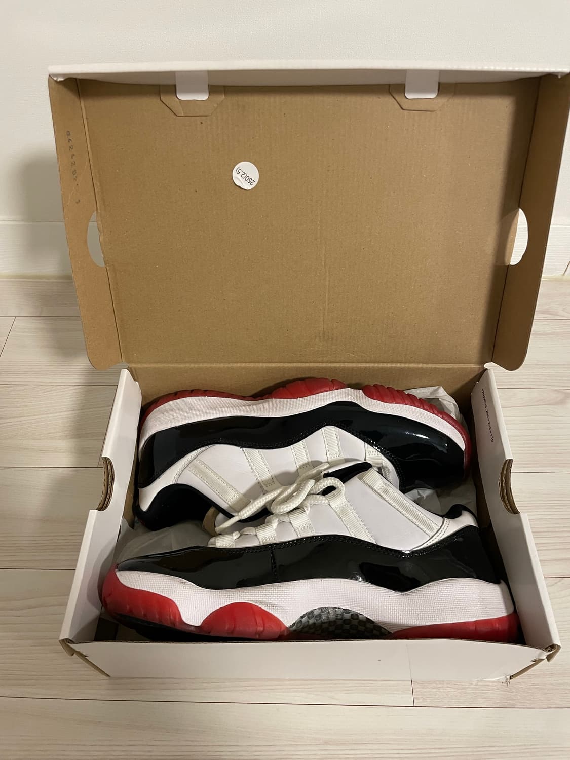 조던 11 레트로 로우 콩코드 브레드 255 상품이미지1