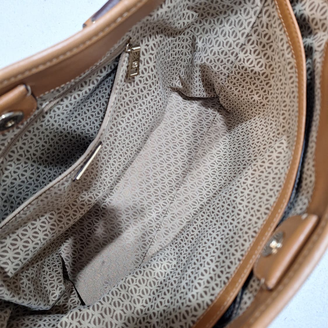 루이까또즈  쇼퍼백(상태좋음) 상품이미지4