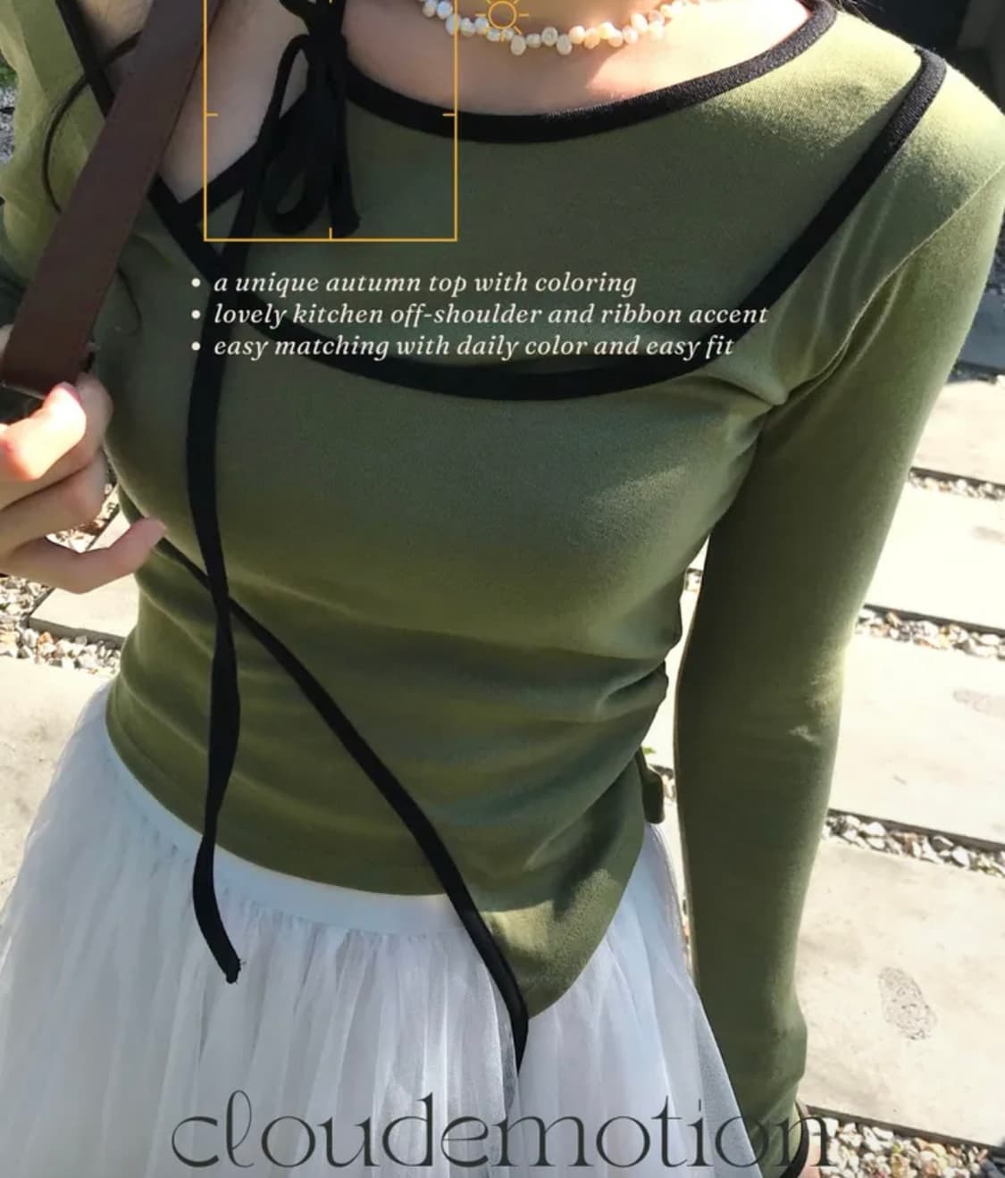 클라우드이모션 라떼 배색 리본 오프숄더 T 상품이미지1