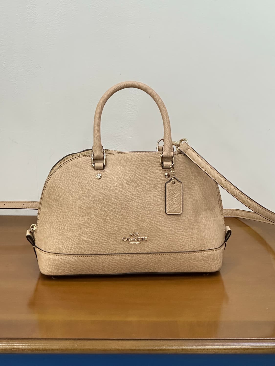 코치 미니 크로스백 상품이미지2