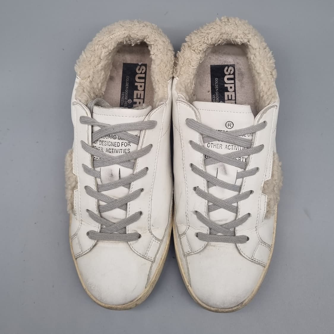 골든구스 슈퍼스타 양털 스니커즈250 상품이미지2