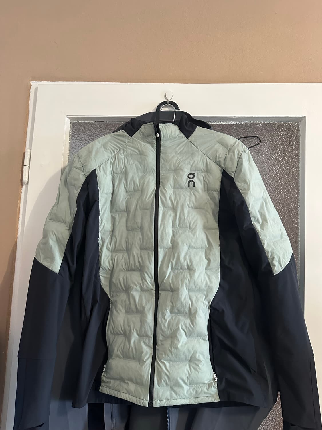 온 러닝 클라이메트 자켓 m 상품이미지1