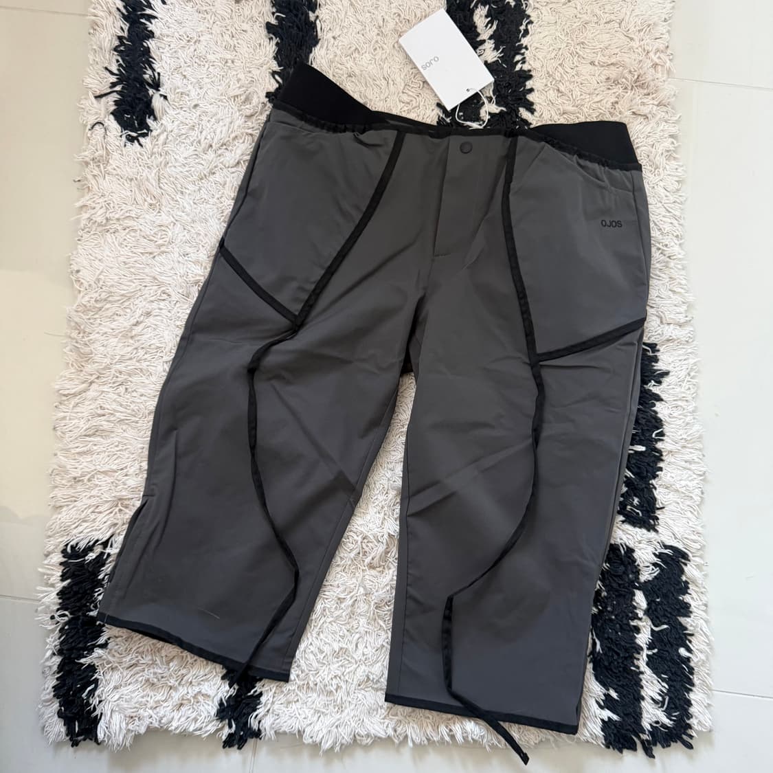 오호스 스트랩 트리밍 카프리 팬츠 차콜 2사이즈 상품이미지7