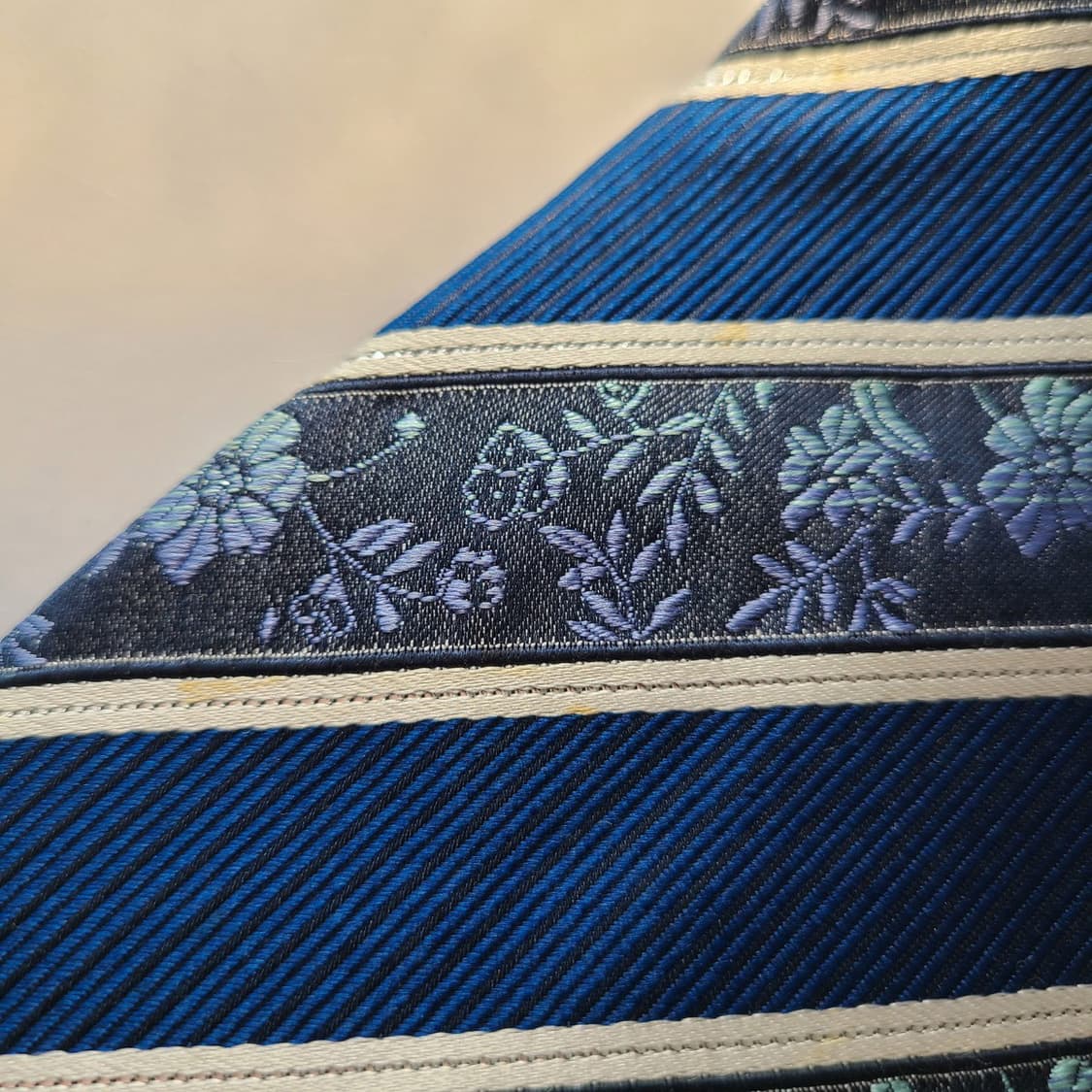 니나리치 실크 스트라이프 플라워 패턴 넥타이 9.4cm A등급 E708 상품이미지9