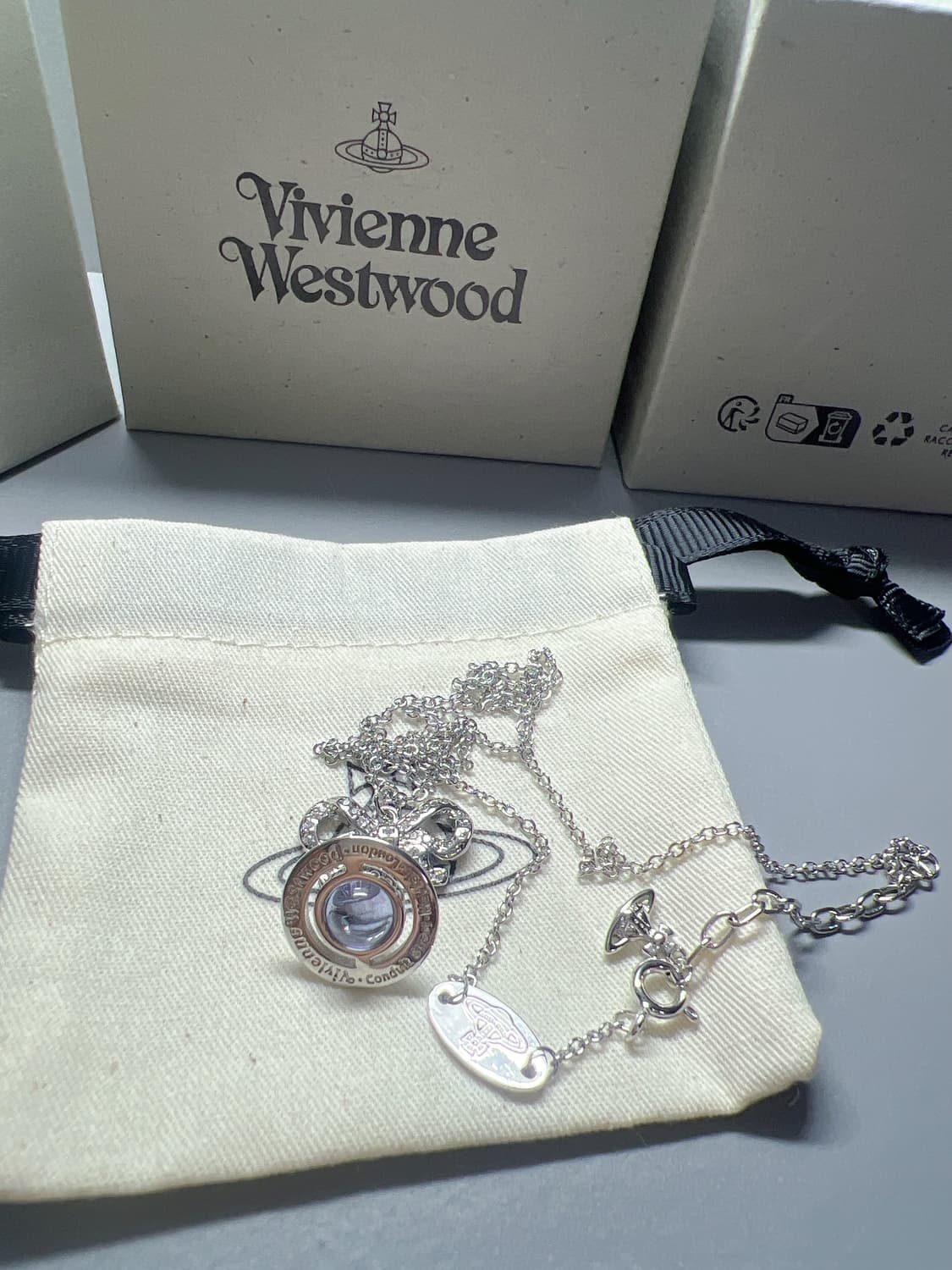 비비안웨스트우드 옥타비에 리본 목걸이 상품이미지3