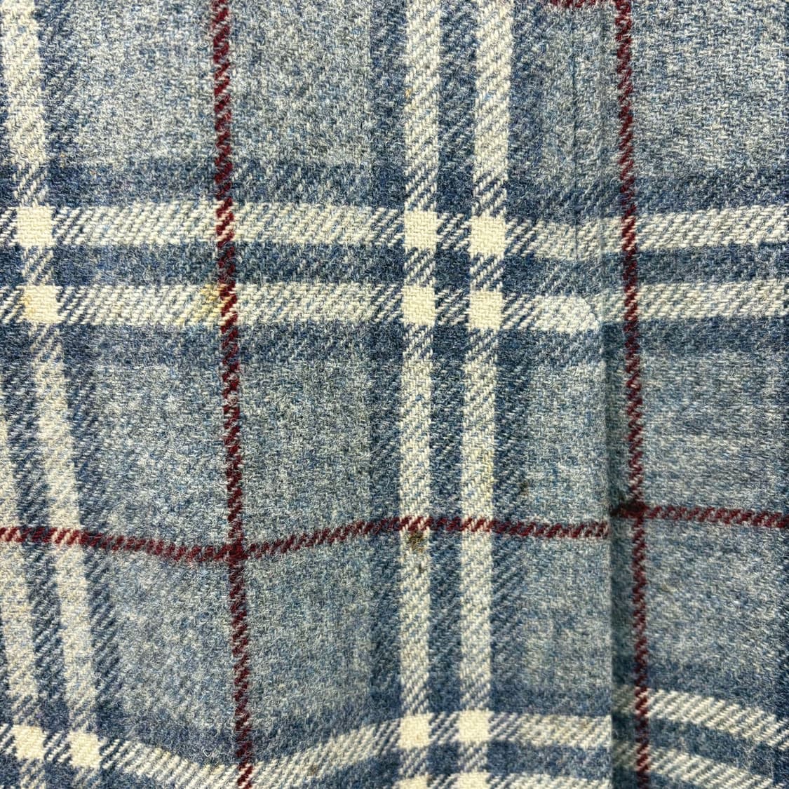 버버리 울 미디 스커트 노바 체크 패턴 박스 플리츠 디테일 A라인 그레이 상품이미지8