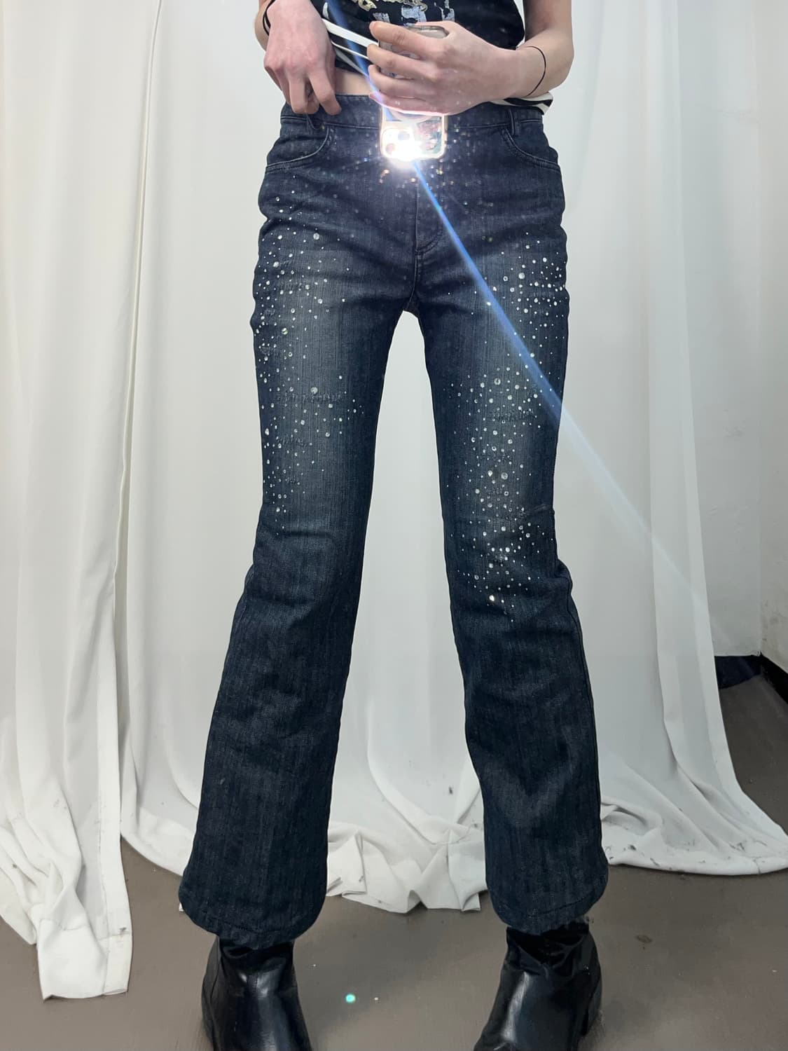 00‘s 큐빅 스컬 자수 부츠컷 데님 팬츠 상품이미지1