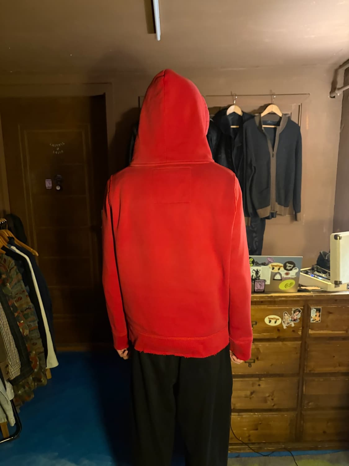 ABERCROMBIE & FITCH DISTRESSED HOODIE 상품이미지3