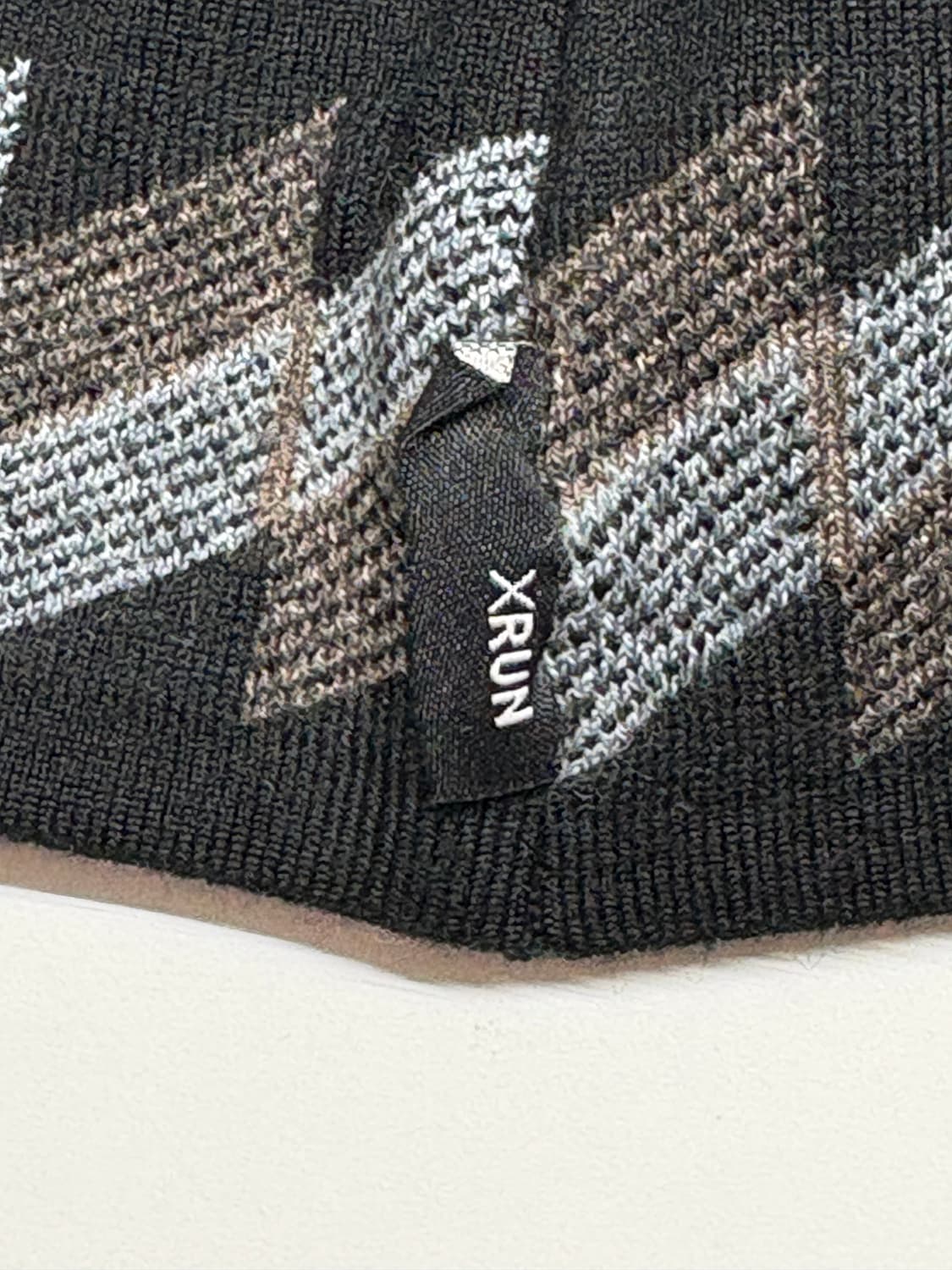 소어 러닝 자카드 패턴 메리노 실크 비니 상품이미지3