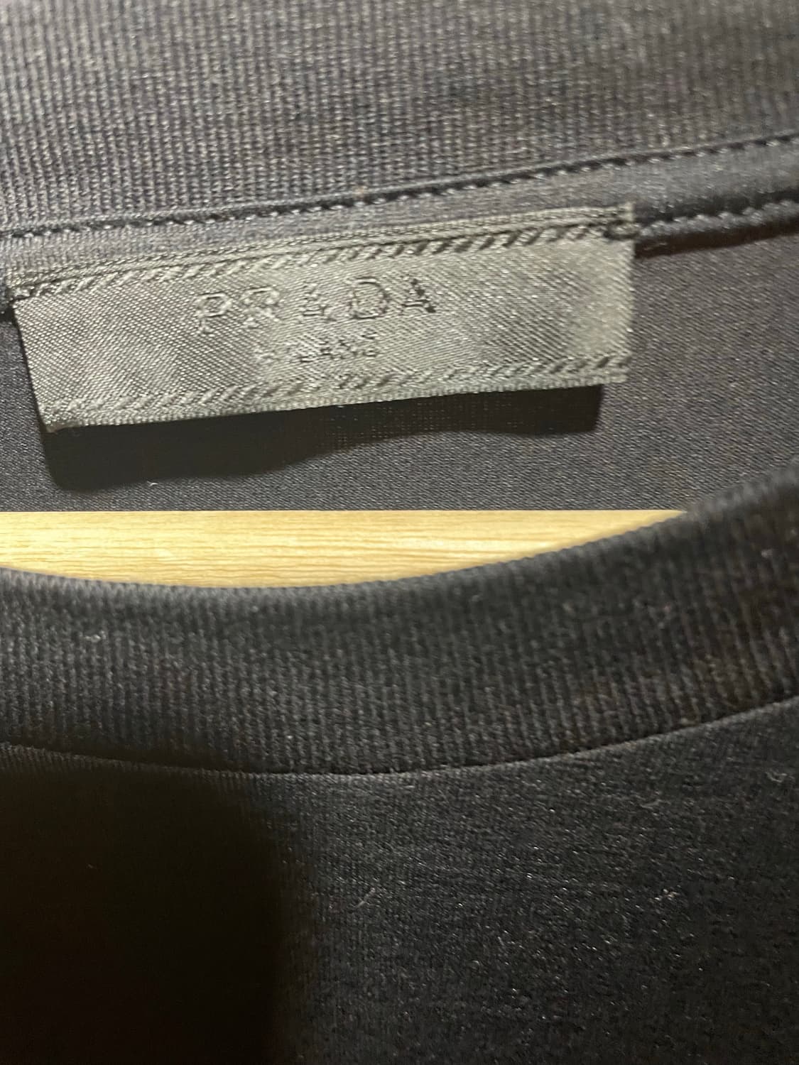 프라다 긴팔티 상품이미지2