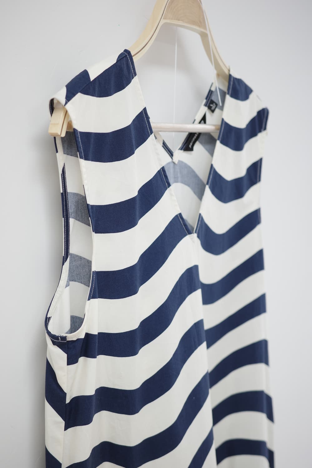 uniqlo marimekko
• 마리메꼬 콜라보 브이넥 플레어 롱원 상품이미지2
