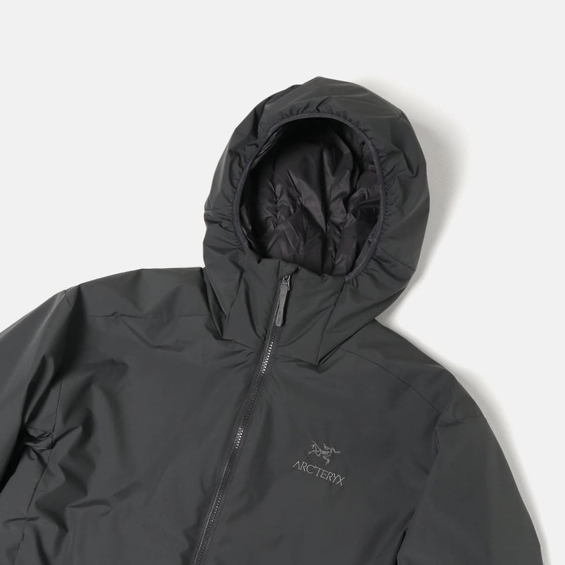 아크테릭스 차콜 패딩 상품이미지2