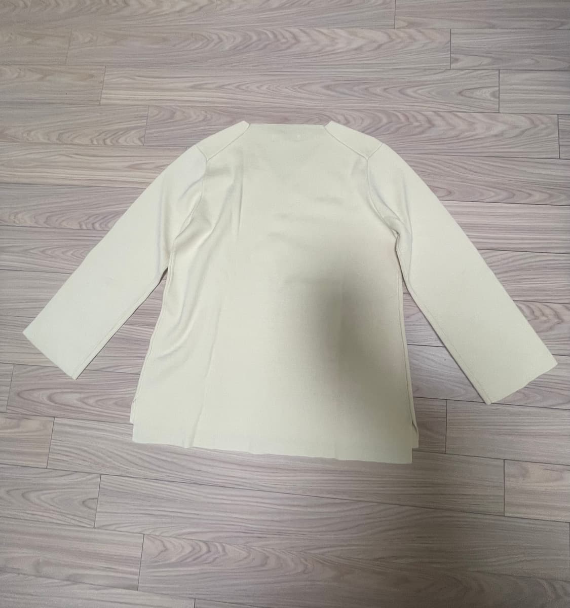 윤호문희 여성 니트 브이넥 흰색 상품이미지2