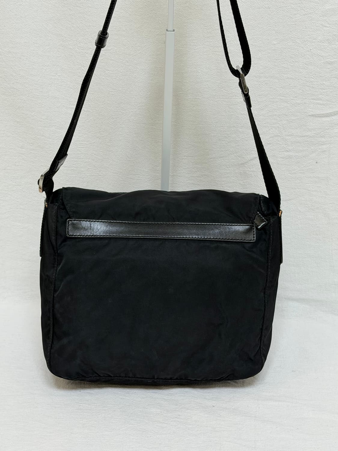 정품 프라다 나일론 메신저 크로스백 블랙 주우재백 상품이미지9