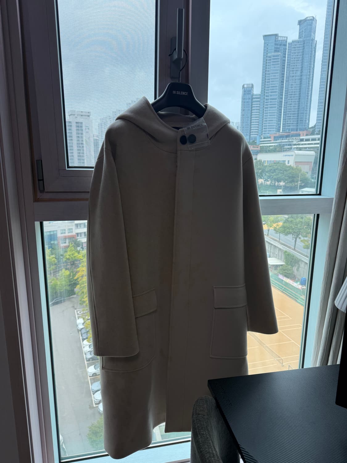 인사일런스 오버사이즈 후드코트 s 20fw 상품이미지1