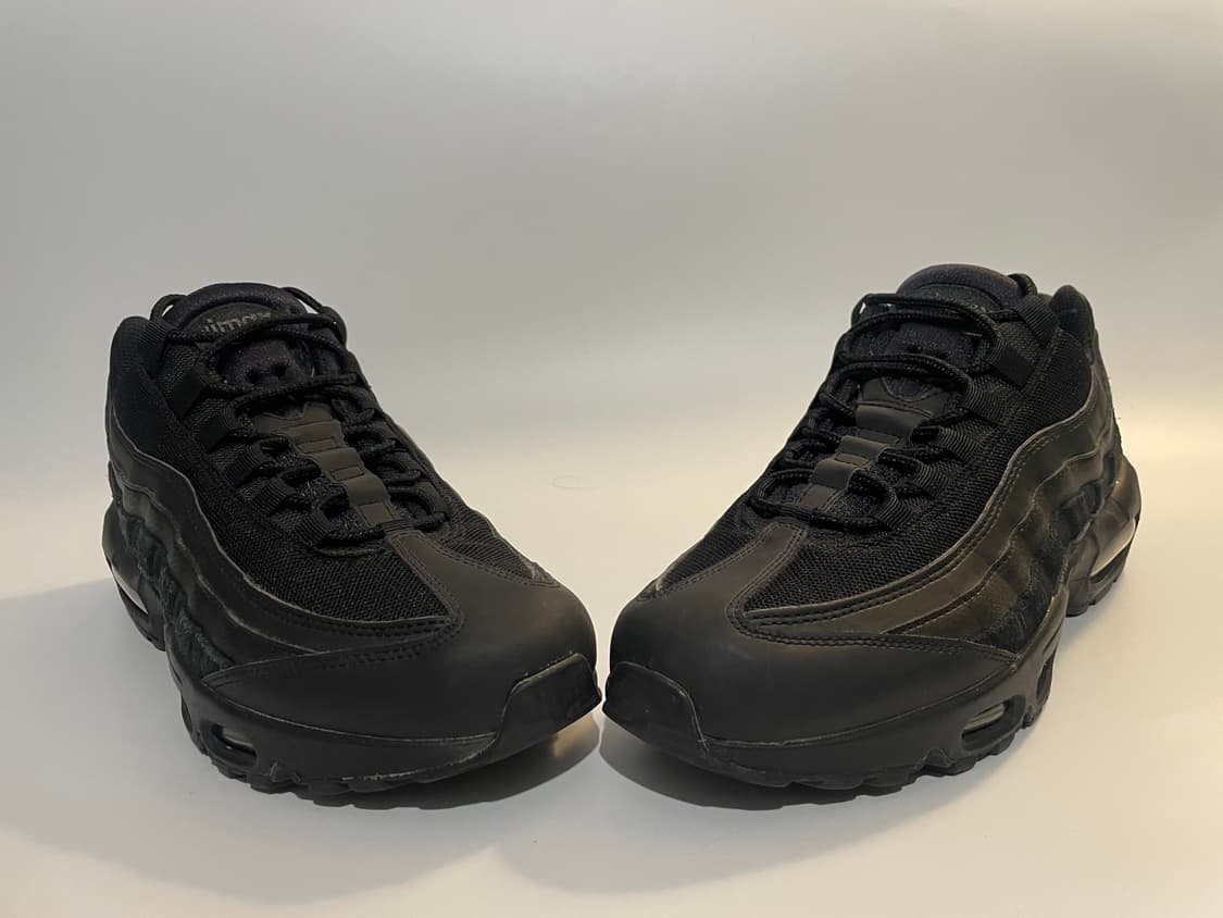 나이키 에어 맥스 95 트리플블랙 에센셜 275 상품이미지3