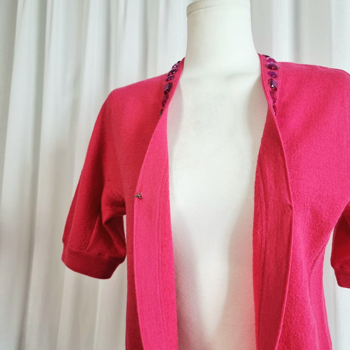 마크 제이콥스 울100% 큐빅 핑크 숏 가디건 (55/표기M) 상태최상 상품이미지5