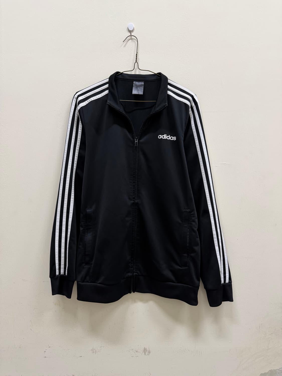 아디다스 검흰 트랙탑 져지 상품이미지1