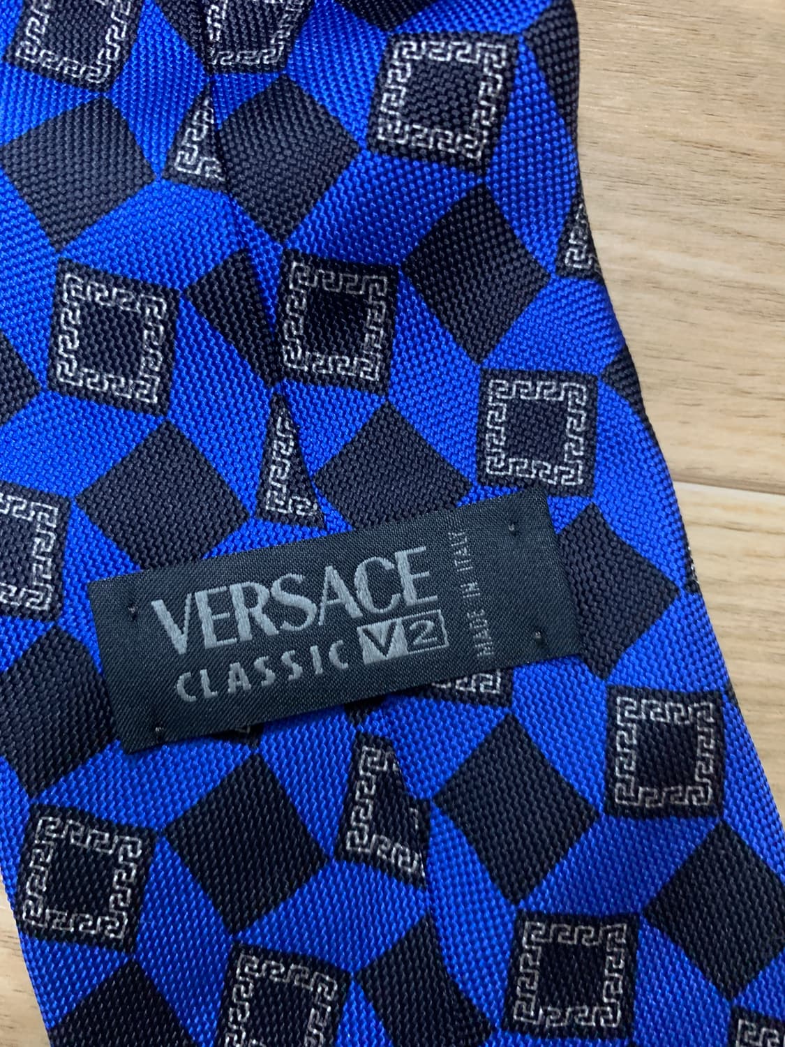 Versace V2 베르사체 지오메트릭 사각형 패턴 실크 넥타이 상품이미지2