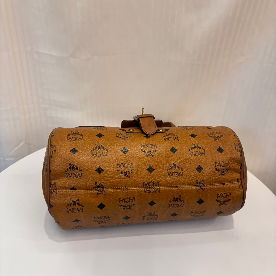정품 MCM 황토 비세토스 원통백     상품이미지6